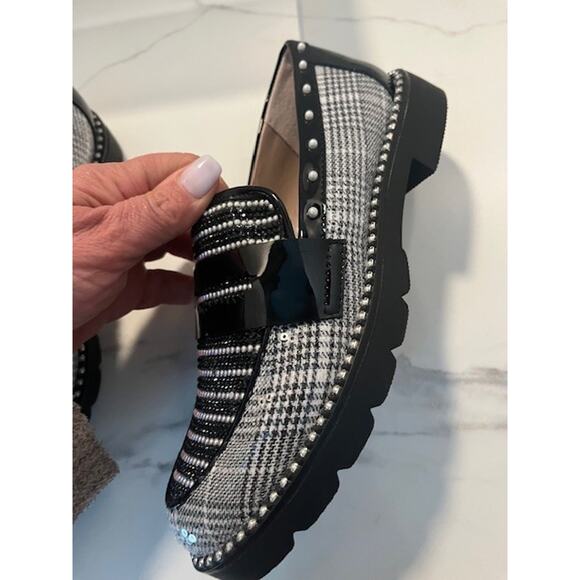 Betsey Johnson's Darian Black and White Gingham Plaid Loafers, Size 6.5, NWOT - Picture 11 of 13